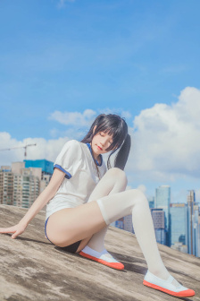 被一帮同学拉到没人的地方
